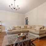 度假居 Eastcote Farm - Spacious 5-bed With Views, Garden & Playroom *